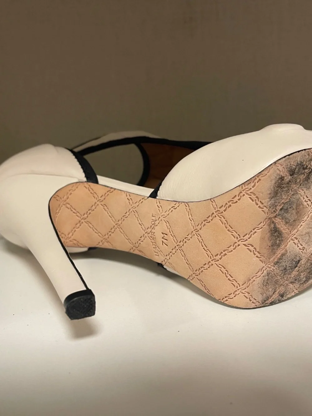 L.A.M.B. by Gwen Stefani Leather Peep-Toe Platform Booties 7 Cream & Black